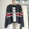 Suéter Curto de Tricô com Zíper Estilo Ocidental Design Feminino Cardigan de Tricô Macio e Ceroso 25 Outono e Inverno Nova Jaqueta G112501