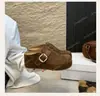 Nueva colección de otoño de sandalias Birkenstock de suela gruesa para mujer, con diseño de punta cerrada, estilo media zapatilla y plantillas ocultas que aumentan la altura, perfectas para un uso versátil en exteriores.