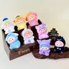 Acabado Mate Figura de Segunda Generación con Cabeza Inclinada Puesto Callejero Artículos Pequeños Celebridad de Internet Linda Accesorios de Resina para Bricolaje Decoración de Coche Estilo Ins