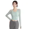 Top deportivo de yoga para otoño e invierno, de manga larga ajustado con almohadillas en el pecho, adecuado para correr, entrenamiento y fitness