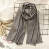 Novo Lenço Artístico Outono e Inverno 2024 Feminino de Algodão e Linho Japonês e Coreano Cor Lisa Novo Produto Atacado Lenço de Linho Duas Cores