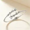 Pulsera Exquisita de Alta Versión Flor Gemela de Gvc Ji, Brazalete Abierto Floral, Joyería Versátil de Moda de Lujo Ligero