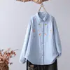 Ropa de Otoño 2024 Abanico de Arte Reductor de Edad Bordado de Dibujos Animados Botón de Color Hilo de Algodón Manga Larga Camisa Top para Mujer Venta al por Mayor