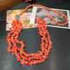 Collar Étnico de Estilo Chino de Tres Capas Hecho a Mano con Cuentas Pesadas de Turquesa, Estilo Chino, con Ramas de Coral Rojo de Bambú de Mar