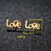 Pendientes de acero inoxidable con combinación de letras en inglés retro transfronterizas de Amazon, pequeños y sencillos con personalidad, al por mayor