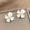 Pendientes de Flor Exagerados con Aguja de Plata s925 Diseño Nicho Pendientes Blancos Hermosos Pendientes Rojos de Internet para Mujer Joyería de Qingdao
