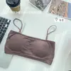 Sujetador sin tirantes de una pieza sin costuras Xinxin Sudeste Asiático Más vendido con espalda bonita y estilo de camisola acanalada para mujer