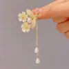 Exquisita Flor de Perla Mori Beauty Pasador Pequeño para el Cabello con Borla para Mujer Clip para Flequillo Lateral Pinza de Pato Pasador de Cabello para Mujer Verano