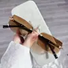 Gafas de sol cuadradas sin montura de metal con borde cortado, tendencia de moda para mujer, venta caliente en Aliexpress, al por mayor transfronterizo