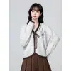 Jaqueta Suéter Amarelo Creme para Mulheres Primavera e Outono 2025 Novo Outono Gola V Cadarço Crochê Tricô Cardigan Top Curto