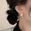 Pendientes Florales Vintage de Doble Cara Estilo Francés, Lujo Ligero Nicho Diseño Único con un Toque de Alta Gama, Accesorios para Orejas Suaves y Elegantes