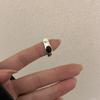 Anillo de Obsidiana Perla Esmaltada Geométrico de Lujo Ligero Estilo Francés Anillo Metálico Retro Simple Versátil