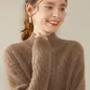 Suéter Feminino de Cashmere Outono/Inverno 2026, Engrossado, Tricotado com Ponto Trançado, Gola Semi-Alta, Design Versátil, Tricô de Lã
