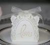 Caja de dulces hueca para boda de exportación, caja de dulces de encaje, compromiso festivo, caja de regalo para llevar en la mano, fábrica en stock, venta al por mayor