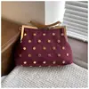 Bolso Texturizado Vintage Primavera/Verano 2026, Bolso con Forma de Concha de Terciopelo Mate para Mujer, Bolso Cruzado con Tachuelas Único, Bolso de Hombro Único para Mujer