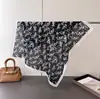Lenço Quadrado Pequeno de Algodão Puro com Design Estampado de Alto Padrão, Lenço de Seda, Lenço de Cabeça, Xale, Lenço de Pescoço, Lenço de Pescoço Profissional Feminino, Lenço