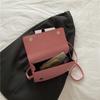Bolsa Pequena Simples de Cor Pura Retrô Bolsa Feminina Temporada de Verão 2026 Nova Bolsa Transversal Casual Estilo Coreano Bolsa Quadrada Pequena Elegante