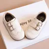 Mocasines para niñas, zapatos de piel 2026, estilo nuevo de otoño para niños, zapatos sencillos retro de suela blanda para niños de preescolar