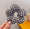 Anillo para el pelo de flor para niños Flor tridimensional para la cabeza de niñas Coleta Hattie para la cabeza Anillo de lazo grande Accesorios para el pelo Hattie para niñas