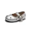 Sapatos de couro para meninas, sandálias pretas, sandálias estilo britânico, sapatos de performance estilo princesa europeia e americana, novos sapatos de bebê da moda com sola macia para o outono