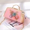 Bolso de Mujer Transfronterizo Combinable Vestido de Banquete Un Hombro Cruzado Celebridad Dama Pequeño Cuadrado Bolso de Noche Bolso de Cadena de Flores para Mujer