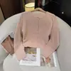 Cardigan de Punto Coreano Estilo 2026 Otoño Hueco de Encaje Liso Color Caramelo para Mujer, Top Elegante y Adelgazante