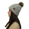 2018 AliExpress ebay Europa e os Estados Unidos novo boné de lã padrão CC moda bola de lã tricô feminino suéter boné de lã