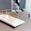 Novos Óculos de Sol Modernos Mais Vendidos, Personalidade Retrô, Versátil Gatinho Armação de Metal, Óculos de Sol com Proteção UV para Festas e Passarelas para Mulheres