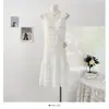 Vestido de Tricô Vazado de Alta Costura Francês Feminino Estilo Verão Praia Resort Temperamento Exquisito Cintura Marcada Vestido Curto