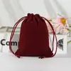 Bolsa de terciopelo negro con cordón Bolsa para empaquetar joyas Bolsa de almacenamiento a prueba de polvo Bolsa de terciopelo para joyas Venta al por mayor
