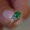 Nuevo anillo de fantasía de lujo ligero con circonita floral de color dopamina transfronterizo europeo y americano para mujer, anillo de fiesta personalizado y moderno