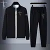 Nuevo Traje Deportivo Casual de Dos Piezas para Pareja Primavera y Otoño en Stock Conjunto de Sudadera y Pantalón de Chándal de Color Sólido y Estampado de Venta Caliente Europea y Americana
