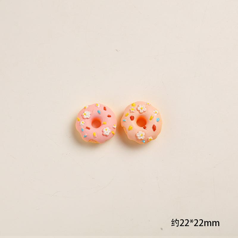 SKU-04-白色花朵甜甜圈 1个