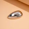 Broche Oval Metálico Brilhante Transfronteiriço Europeu e Americano, Alfinete de Luxo Leve de Alta Qualidade, Acessório de Terno Moderno e Elegante Venda por Atacado