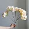 Ornamentos para Quarto de Casamento Flores de Simulação Vermelho Festivo Arranjo de Casamento Avançado Arranjo Floral de Casamento Balde de Abraço Flores Artificiais Floricultura de Simulação