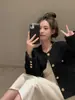 Jaqueta Estilo Chanel para Mulheres, Nova Versão Coreana para Primavera e Outono 2026, Caimento Solto, Top Jaqueta Curta Elegante de Tecido