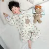 Roupas de Casa Pijama de Desenho Animado para Menino 2026 Nova Coleção Primavera, Outono e Verão Fofo Gola Redonda Urso Cardigan de Algodão Terno Masculino