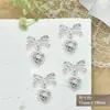 Novedoso Estilo Accesorios para Uñas con Colgante de Corazón y Lazo, Estilo de Nicho de Lujo Ligero, Decoraciones para Uñas Incrustadas con Diamantes para Chicas Ricas, Venta al por Mayor