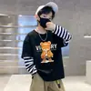 Camiseta de manga larga suelta de algodón puro para niños, camiseta interior de otoño para niños, estampado de dibujos animados, empalme de moda, camiseta de rayas
