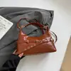 Bolso de Axila Retro de Alta Gama Transfronterizo para Mujer 2025 Nuevo Bolso Tote Simple para Viajar Bolso Versátil de Hombro Cruzado