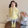 Conjunto de laço em forma de coração estilo coreano para meninas, coleção primavera/outono, nova moda 2026, conjunto estiloso de duas peças para meninas