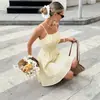 Vestido Corto de Tirantes Espagueti Estilo Dulce Europeo y Americano Transfronterizo de Tiktok Colección Verano 2026 Nuevo Vestido Corto con Espalda Descubierta Fruncido para Mujer
