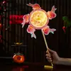 Linternas de Molinillo para el Festival del Medio Otoño 2026 Linternas de Mano para Niños Estilo Tradicional Juguetes Hechos a Mano Manualidades Decoración Ambiente del Año del Caballo
