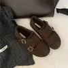 Sapatos Casuais Femininos Retrô com Duas Fivelas e Padrão Gravado, Forrados com Fleece, com Aumento Oculto de Altura, Sapatos Slip-On Estilo Birkenstock Quentes e de Solado Macio para o Inverno 2025