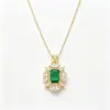 Collar con Colgante de Zirconia Grande Esmeralda de Acero de Titanio Nuevo Producto Transfronterizo Europeo y Americano Cadena de Clavícula Versátil de Temperamento Ligero de Lujo para Mujer Venta al por Mayor