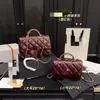 Bolso de Mujer de Piel Genuina Nuevo Estilo 2025 Pequeño Metálico Fragante Cadena Metálica Acolchado Bolso de Mano Versátil Un Hombro Cruzado Bolso de Mujer de Segunda Mano