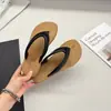 Encuentro Primerizo Temporada Sandalias de Dedo Casuales Tipo Chancla para Mujer 2026 Estilo Coreano Bloque de Color Moda Sandalias de Dedo Casuales Zapatos de Playa Verano