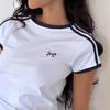 Camiseta de manga corta con cuello redondo y bordado de lazo estilo europeo y americano, estilo informal, estilo callejero, sexy, para mujer