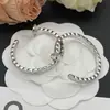 Nueva Versión de Alta Gama de Pendientes Estilo Chanel con Diseño Doble C Tachonado de Diamantes, Pendientes de Lujo para Mujer con un Toque Sofisticado y Artesanía Exquisita