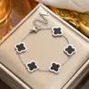 Pulsera de trébol de cuatro hojas de acero de titanio que no se desvanece con diamantes, pulsera de dijes de moda de oro rosa de 18 quilates, pulsera de cinco flores estilo europeo y americano